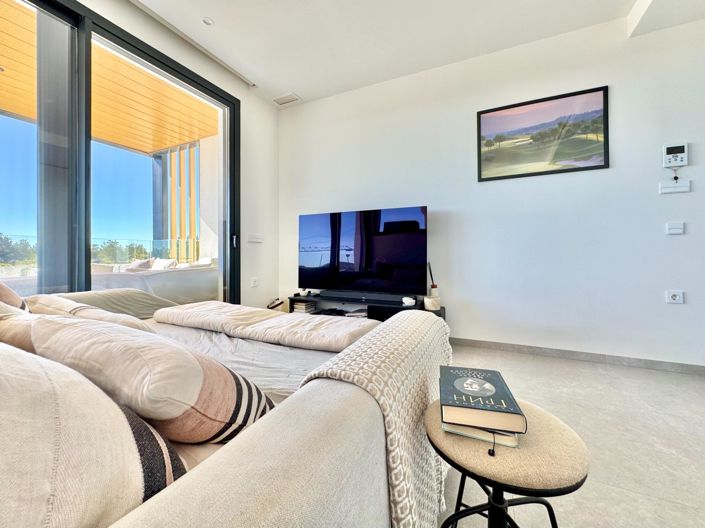 Image No.24-2 Bed Apartment for sale