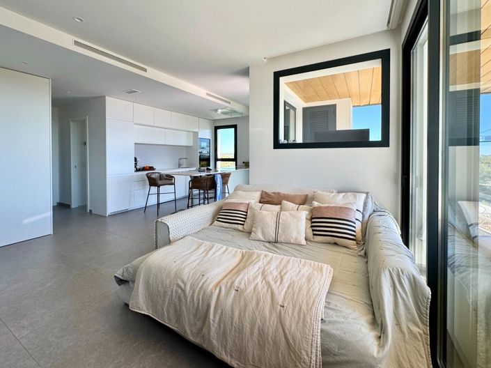 Image No.25-2 Bed Apartment for sale