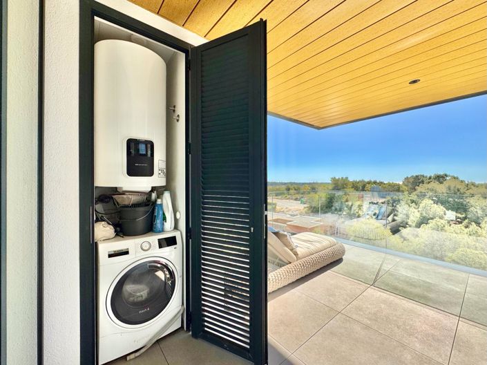 Image No.33-2 Bed Apartment for sale