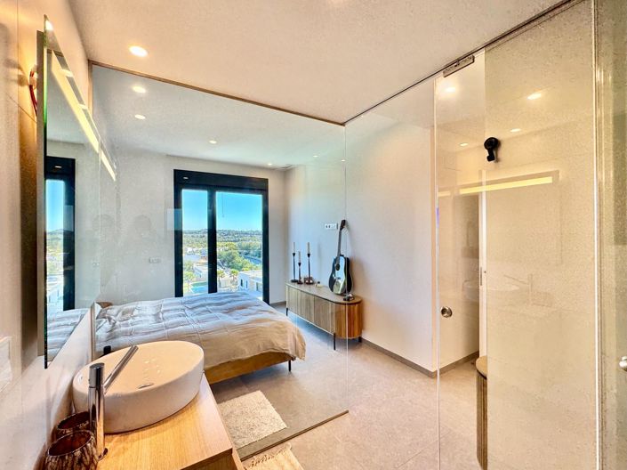 Image No.8-2 Bed Apartment for sale