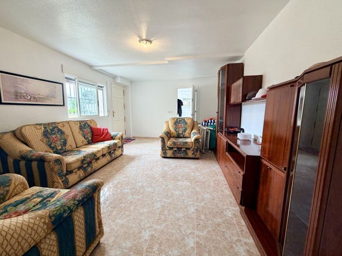 Image No.20-5 Bed Villa for sale