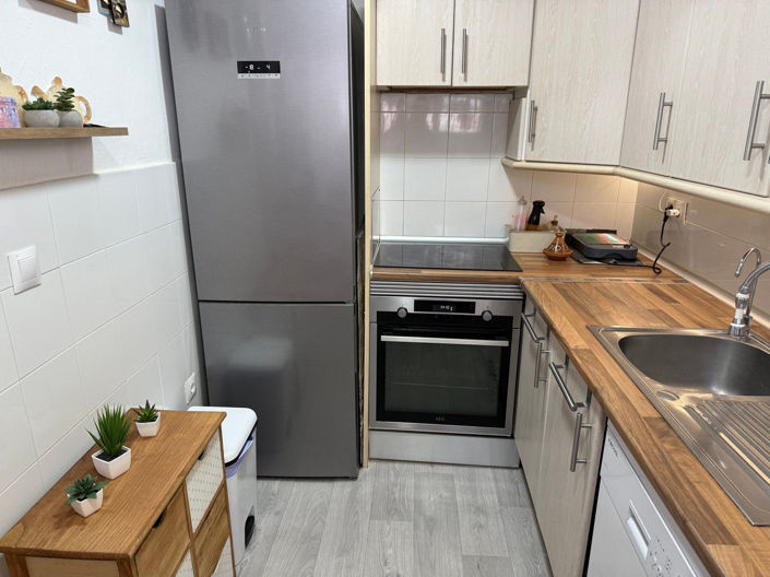 Image No.10-3 Bed House for sale