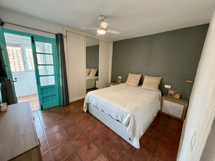 Image No.16-3 Bed House for sale