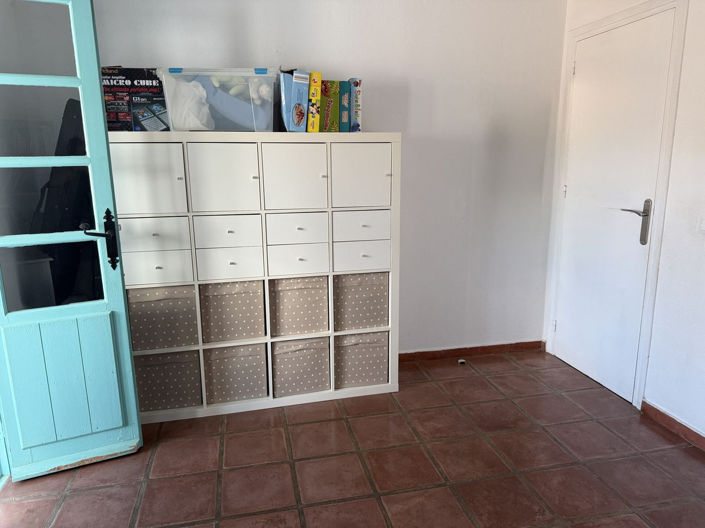 Image No.17-3 Bed House for sale