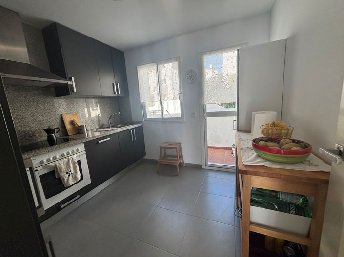 Image No.9-2 Bed Property for sale