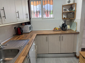 11-20939a0134ad724a8cb2a801094d15a4