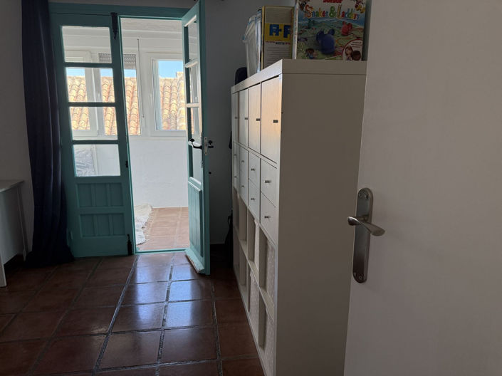 Image No.26-3 Bed House for sale