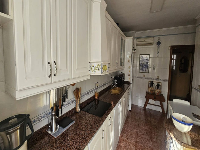 Image No.16-5 Bed Apartment for sale