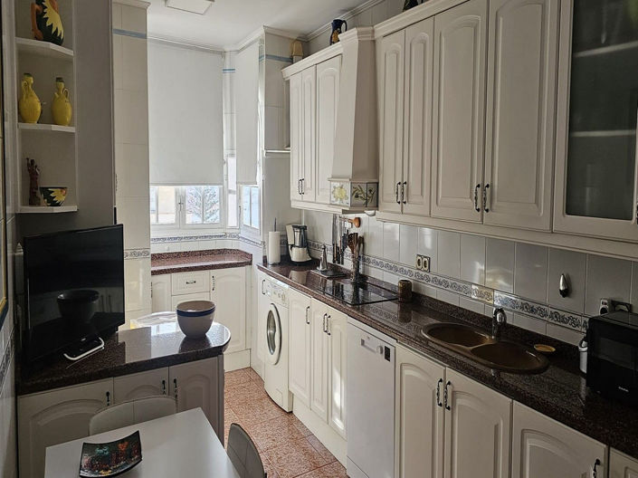 Image No.17-5 Bed Apartment for sale