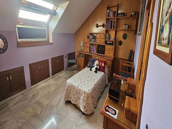 Image No.18-5 Bed Apartment for sale
