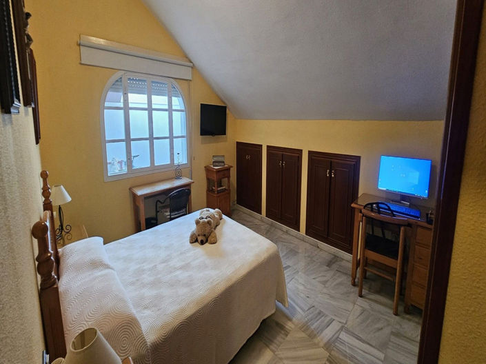 Image No.23-5 Bed Apartment for sale