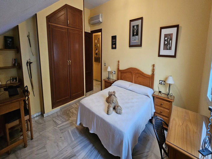 Image No.25-5 Bed Apartment for sale