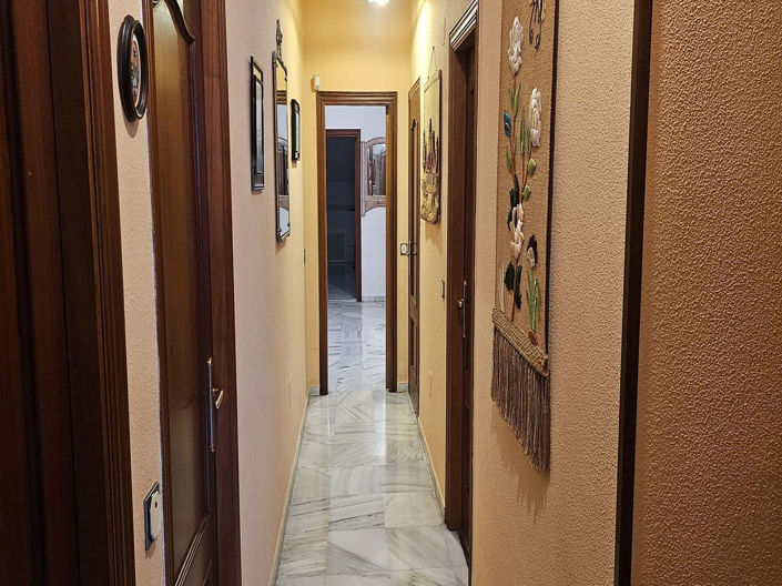 Image No.32-5 Bed Apartment for sale