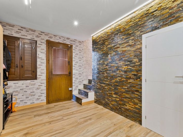 Image No.5-2 Bed Villa for sale