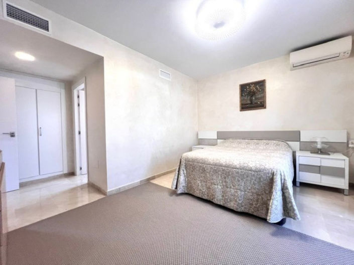 Image No.12-Villa de 5 chambres à vendre à Guadalmina