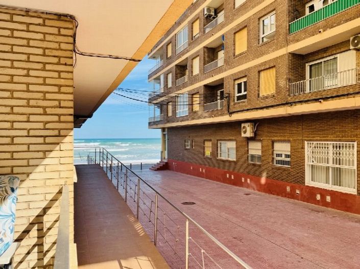 Image No.15-3 Bed Property for sale