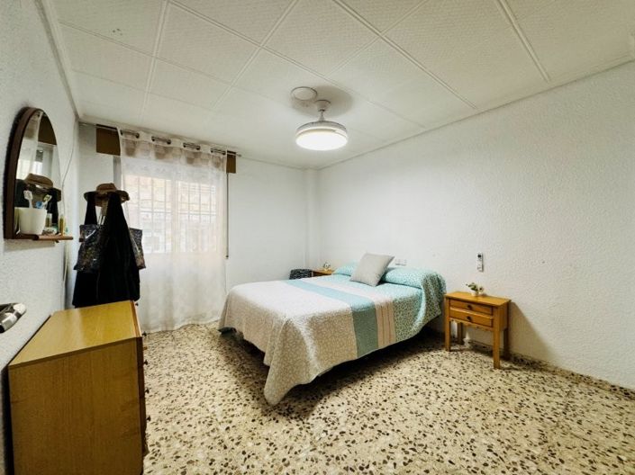 Image No.22-3 Bed Apartment for sale