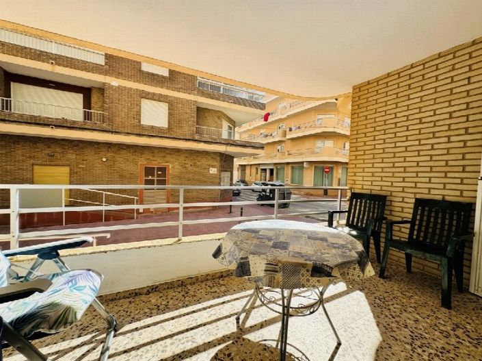 Image No.25-3 Bed Property for sale