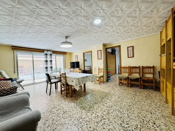 Image No.3-3 Bed Property for sale