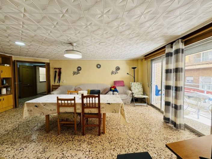 Image No.6-3 Bed Property for sale