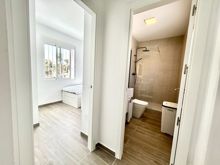 Image No.16-5 Bed Villa for sale