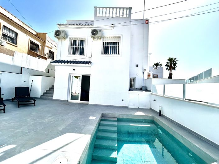 Image No.6-5 Bed Villa for sale