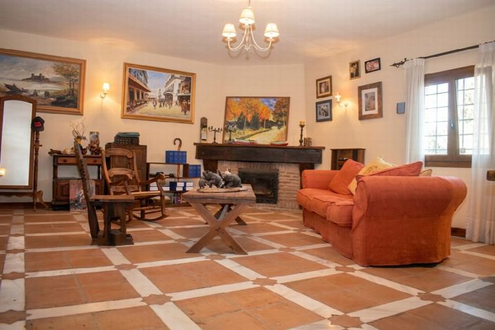 Image No.11-4 Bed Villa for sale