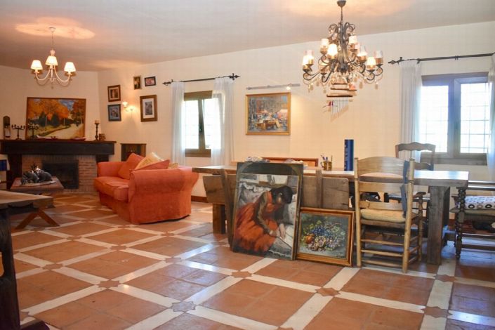 Image No.8-4 Bed Villa for sale