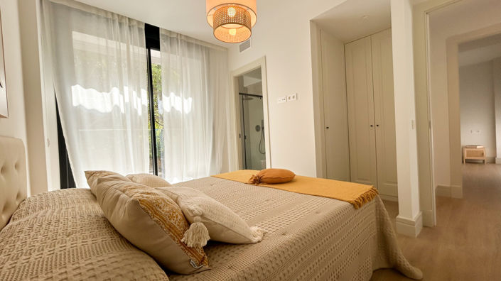 Image No.20-3 Bed Townhouse for sale