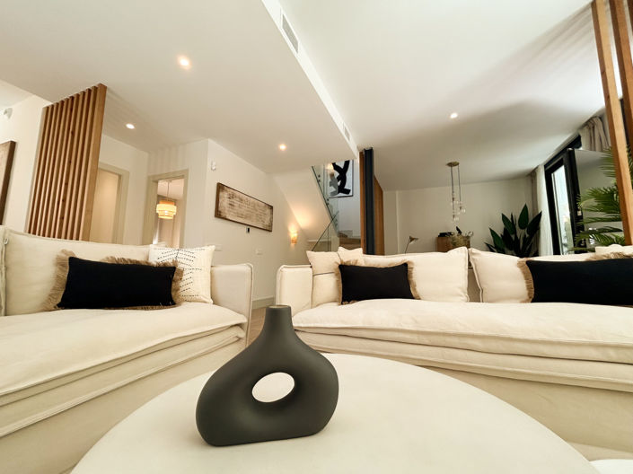 Image No.8-3 Bed Townhouse for sale