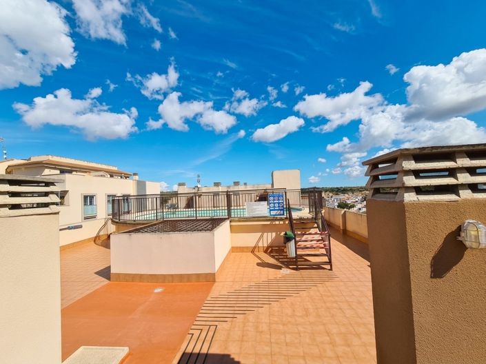Image No.17-2 Bed Apartment for sale