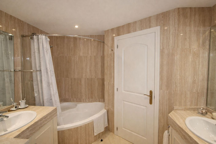 Image No.23-2 Bed Apartment for sale