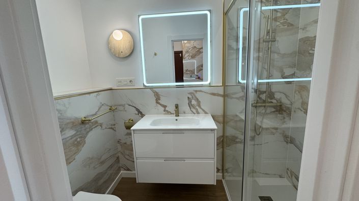 Image No.28-2 Bed Property for sale