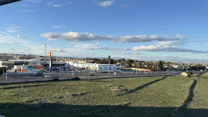 Image No.32-2 Bed Property for sale