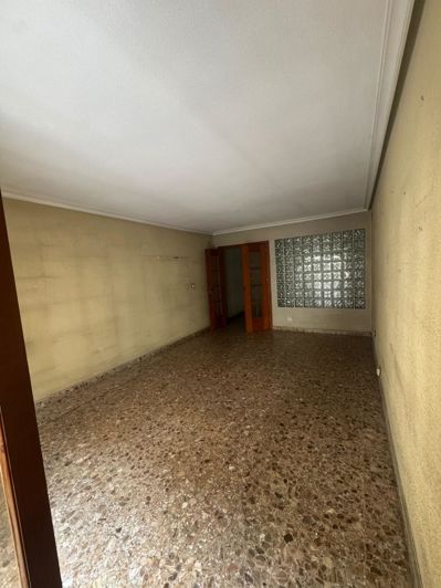 Image No.13-3 Bed Apartment for sale