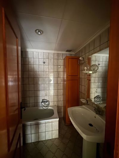 Image No.17-3 Bed Apartment for sale