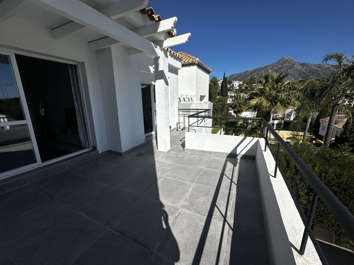 Image No.16-2 Bed Property for sale