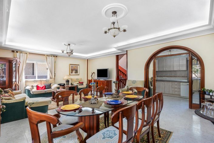 Image No.5-5 Bed Villa for sale