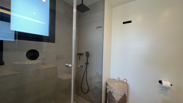 Image No.17-2 Bed Apartment for sale