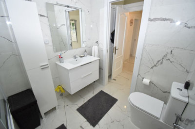 11-20939a0134ad724a8cb2a801094d15a4