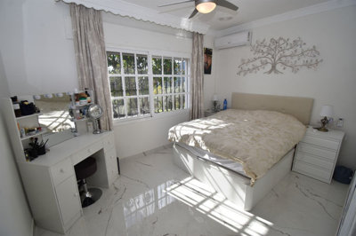 13-5fd73dea700db77384c091ca9818b1a9