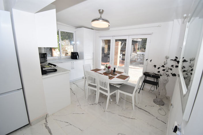 Image No.17-3 Bed House for sale