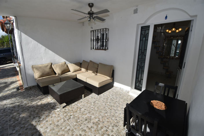 Image No.3-3 Bed House for sale