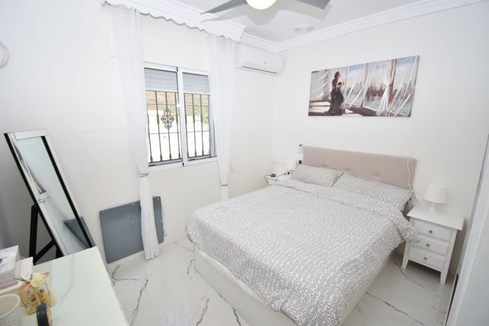 Image No.5-3 Bed House for sale