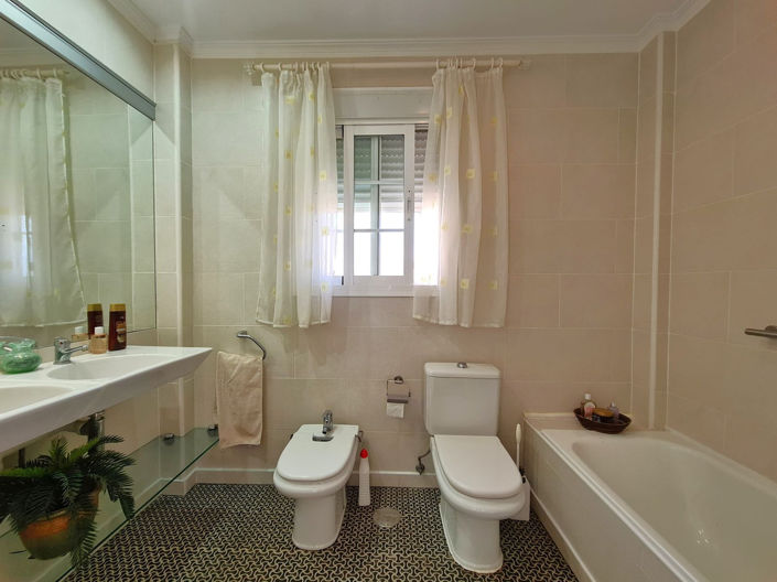 Image No.8-3 Bed Apartment for sale