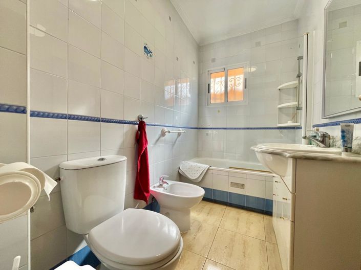 Image No.24-3 Bed Villa for sale