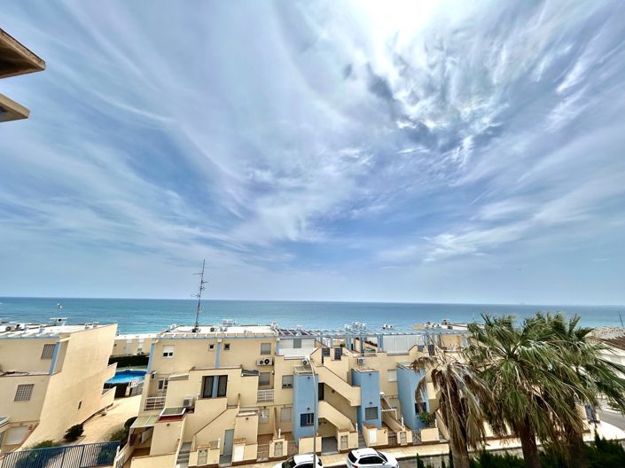 Image No.25-3 Bed Townhouse for sale