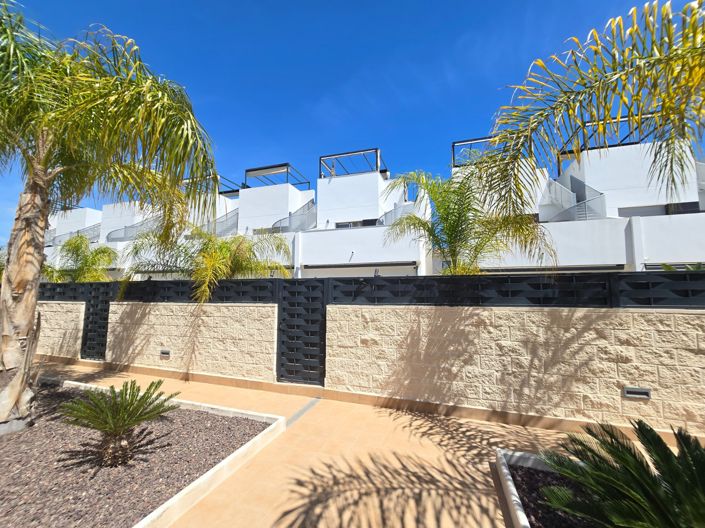 Image No.6-3 Bed Townhouse for sale