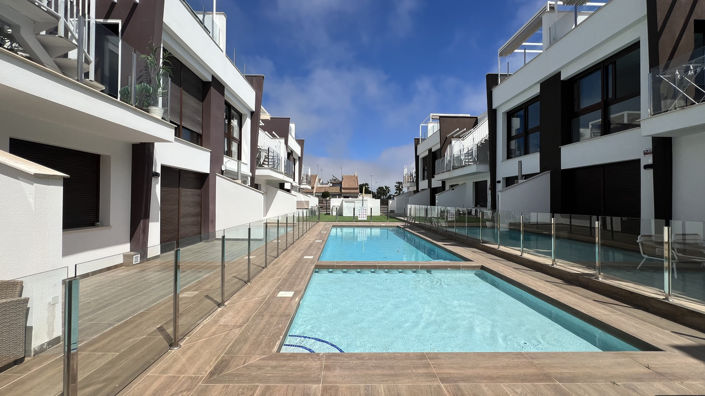 Image No.16-2 Bed Apartment for sale