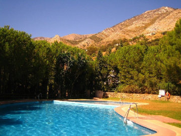 2-5bd7b9d04b45e33852eaf0ec6670150d